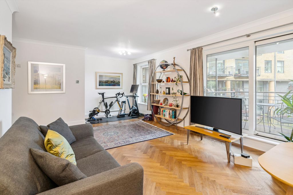 Property photo 2 of 15 Image