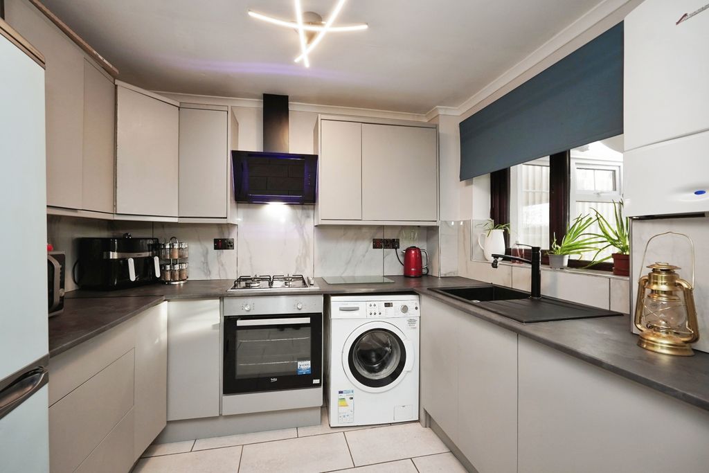 Property photo 2 of 17 Photography