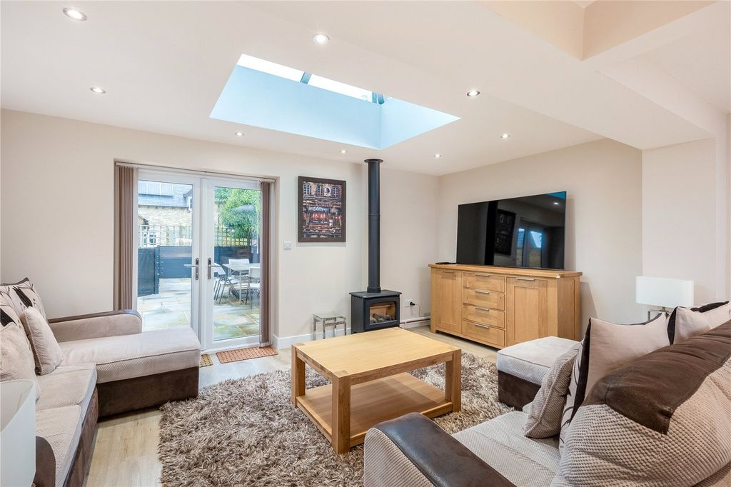 Property photo 3 of 15 Picture No. 07