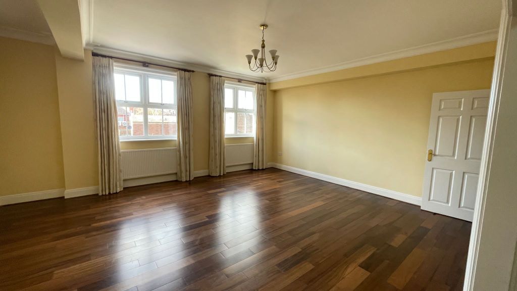 Property photo 3 of 29