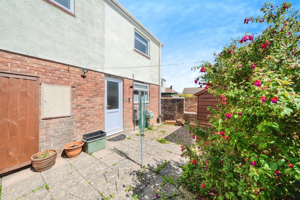 Property photo 2 of 16
