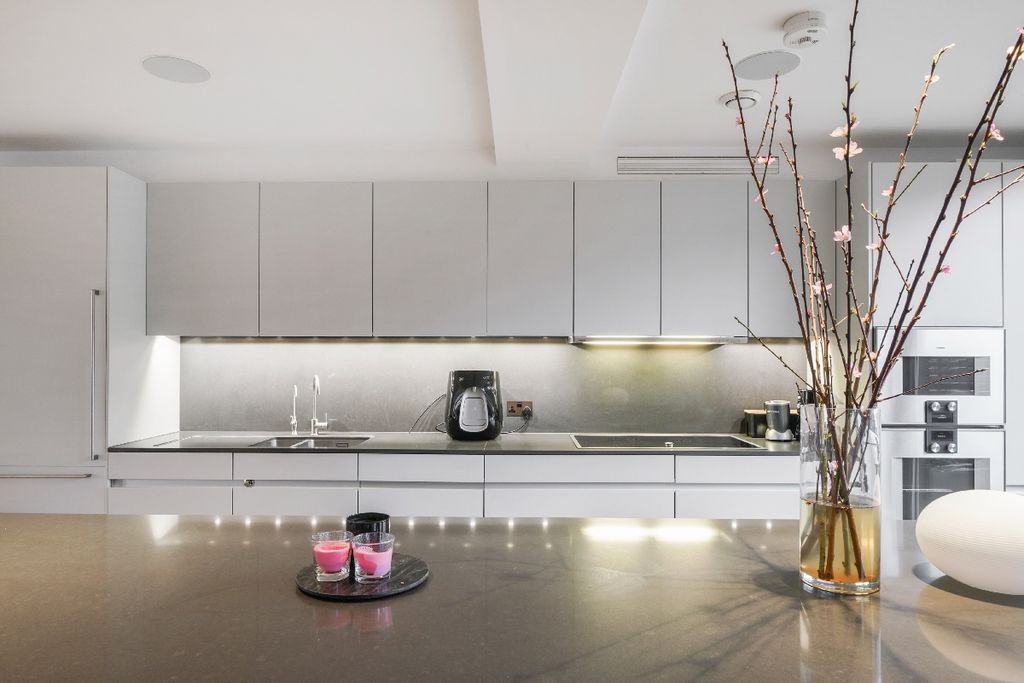 Property photo 3 of 20 Photo 2