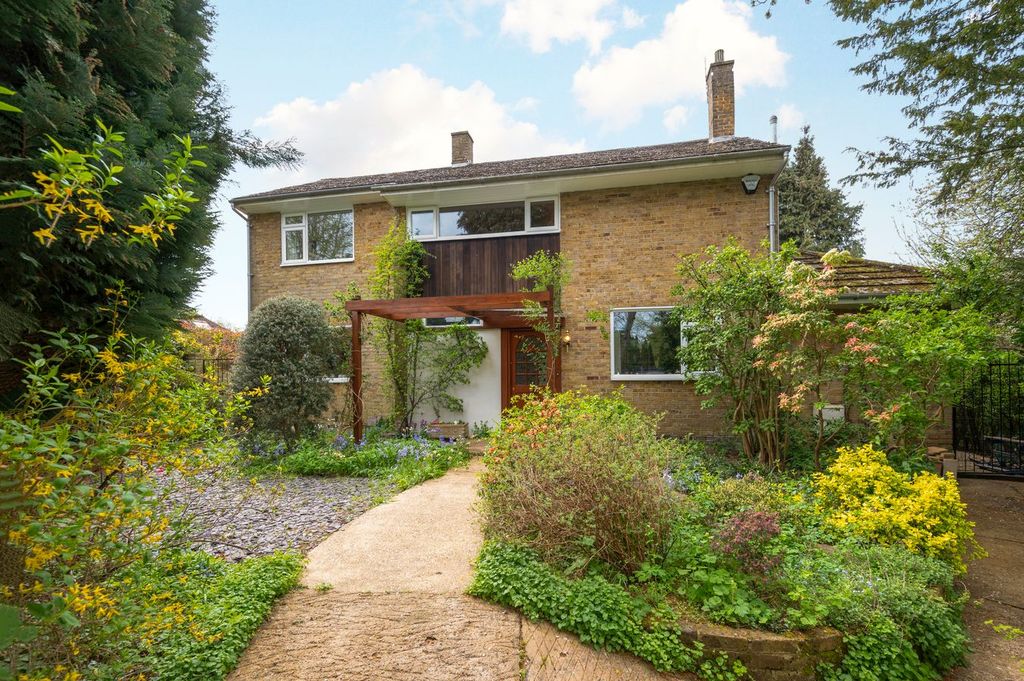 Property photo 1 of 18