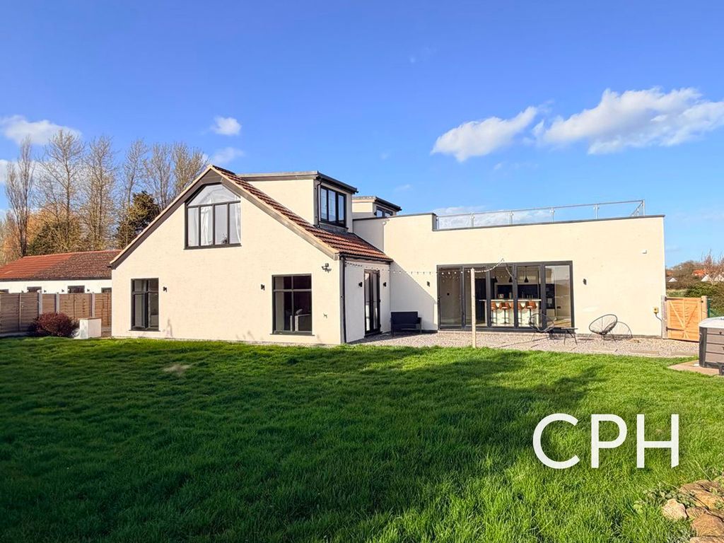 Property photo 1 of 39