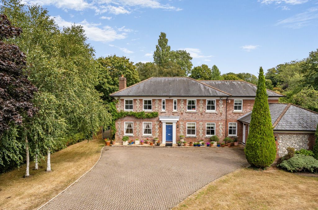 Property photo 1 of 32 1342770-1-68Ae255...