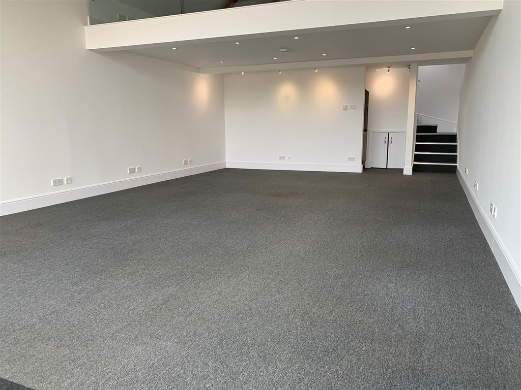 Property photo 3 of 18 10.Jpg