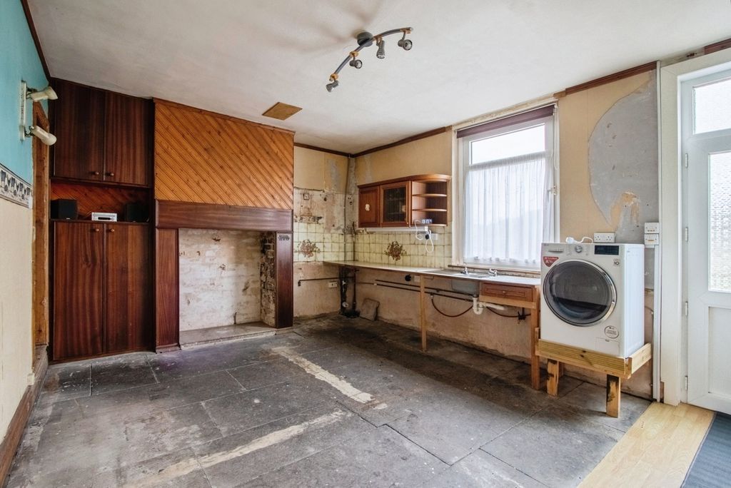 Property photo 3 of 16 Pbox-Img.Jpg