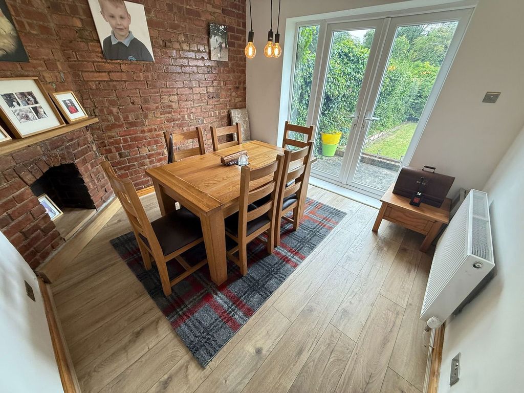 Property photo 3 of 21