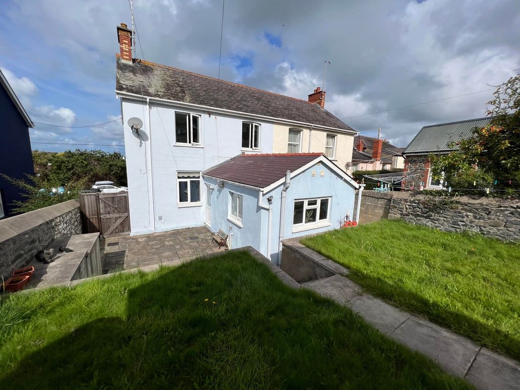 Property photo 2 of 33
