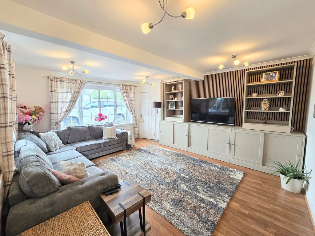 Property photo 3 of 29