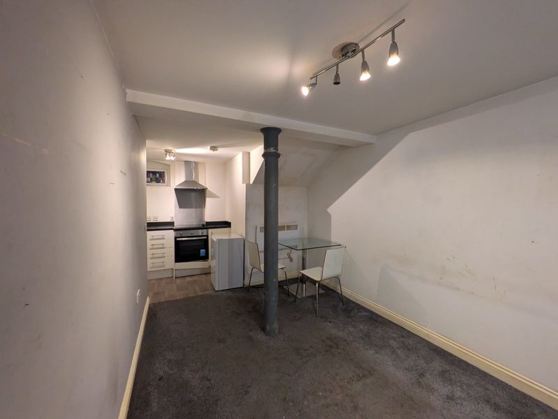 Property photo 2 of 6 Photo 1