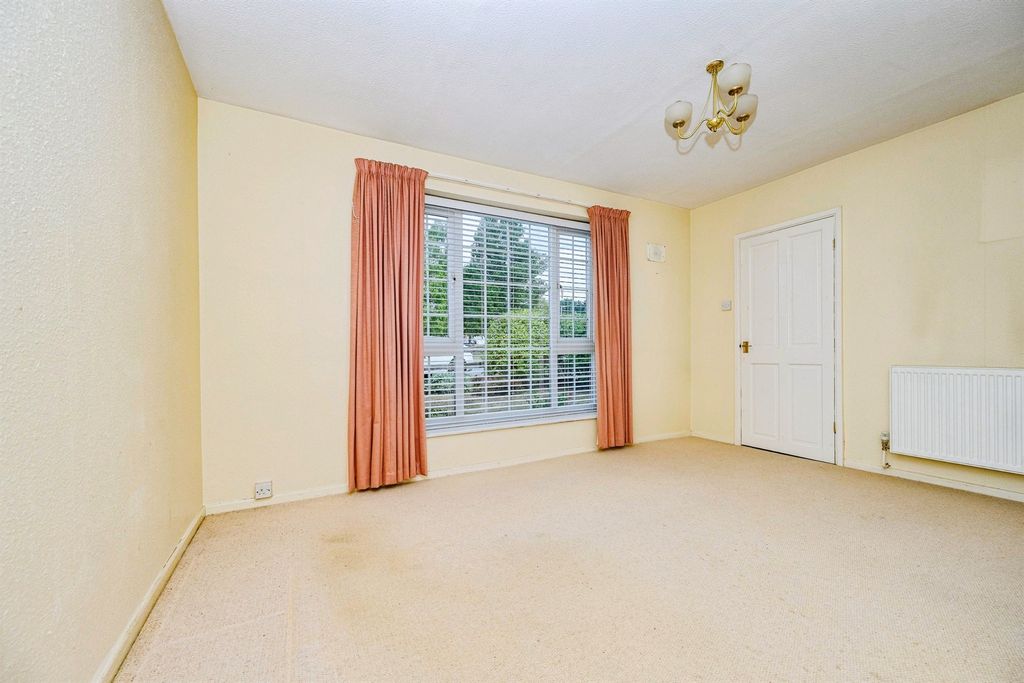 Property photo 2 of 22