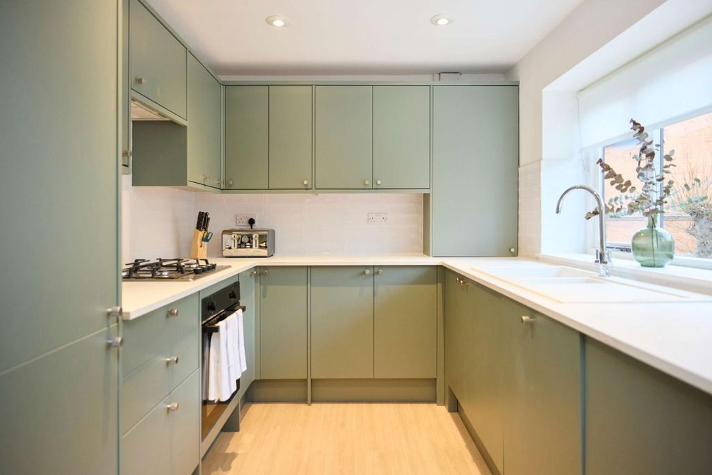 Property photo 2 of 13 Kitchen