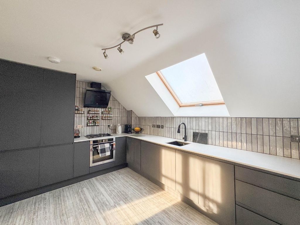 Property photo 2 of 12 20251222_100738543_0.0.Jpg