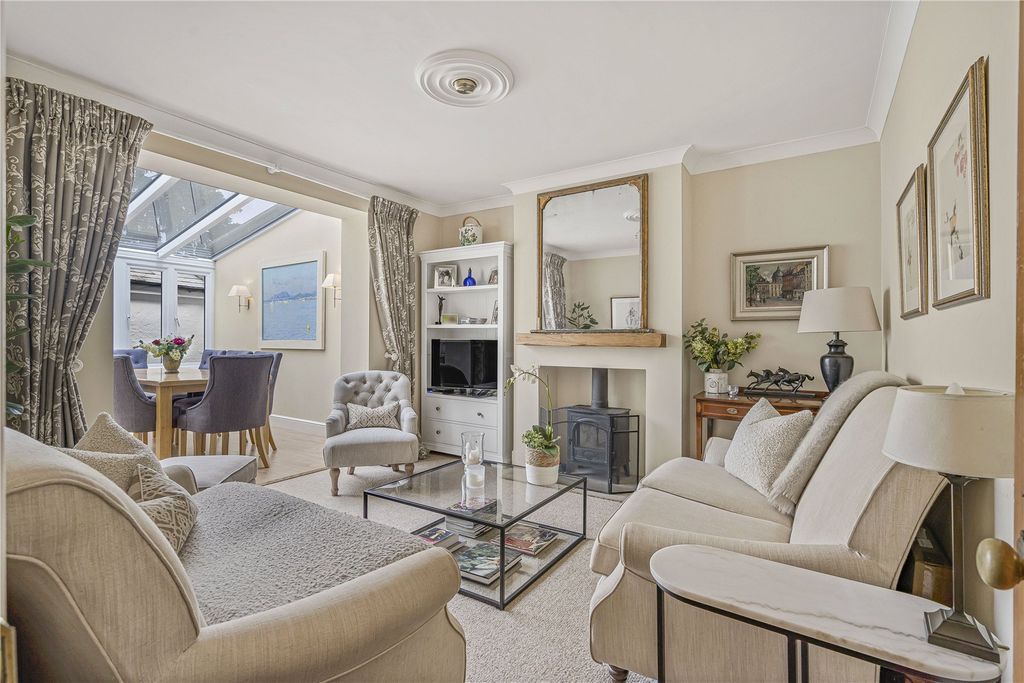 Property photo 3 of 33 Picture No. 27