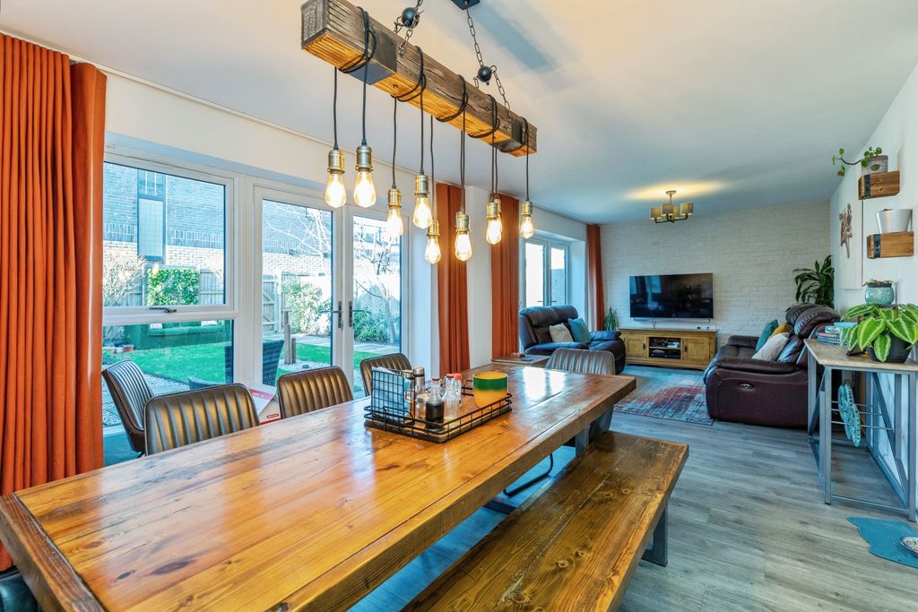 Property photo 3 of 20 Kitchen/ Diner