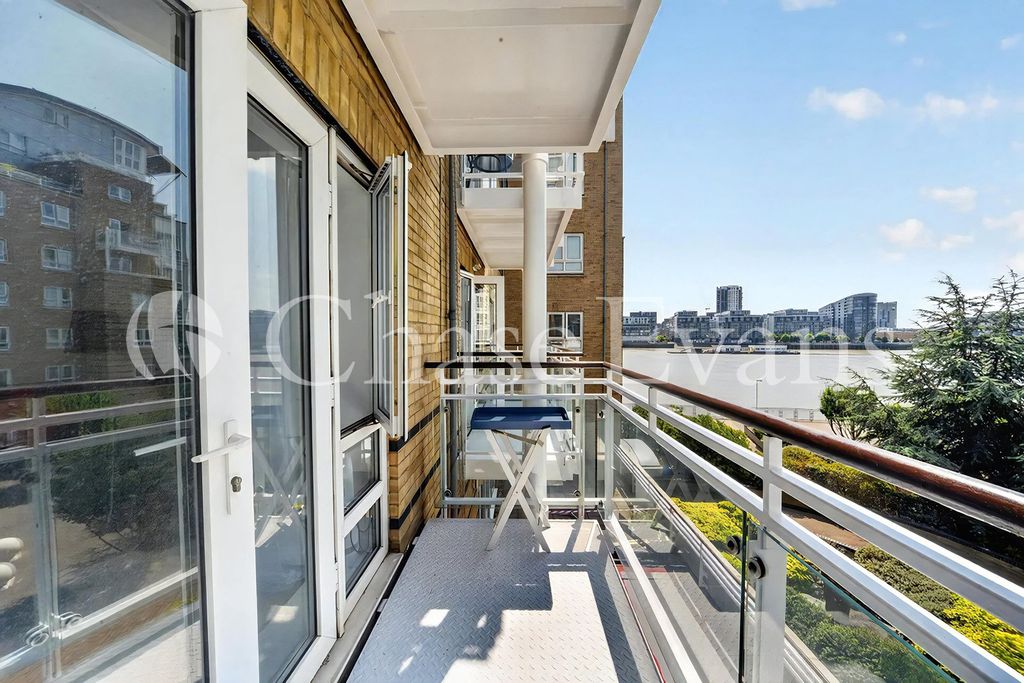 Property photo 2 of 23 Balcony