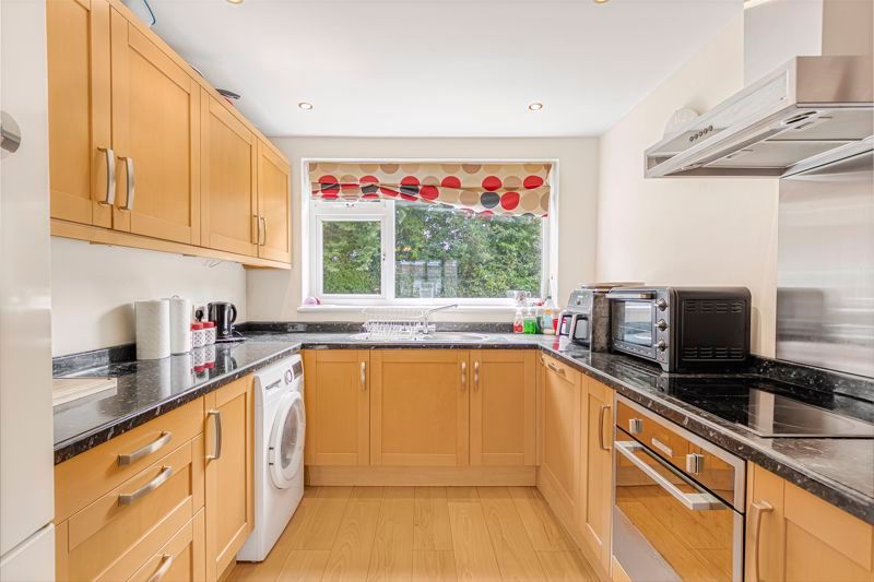 Property photo 3 of 14 Kitchen