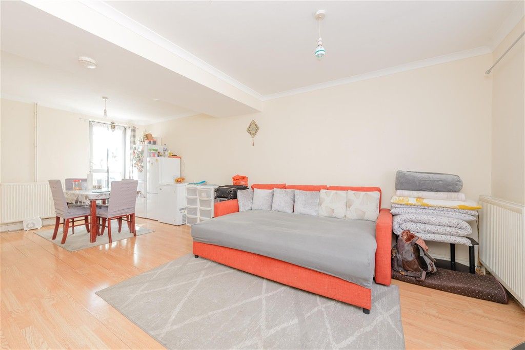 Property photo 3 of 7 Lounge/Diner