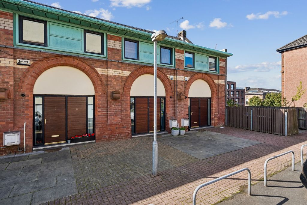 Property photo 1 of 17 Picture No. 01