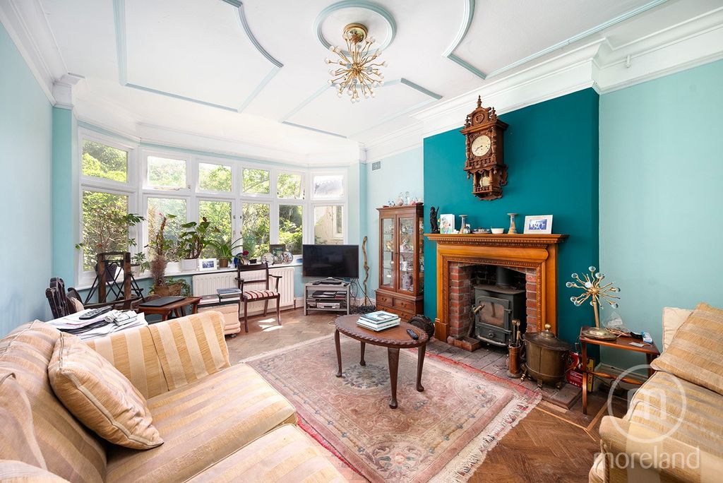 Property photo 3 of 12 5209484