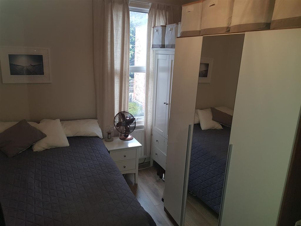 Property photo 3 of 6 53B Gassiott Road Bedroom 1.Jpg