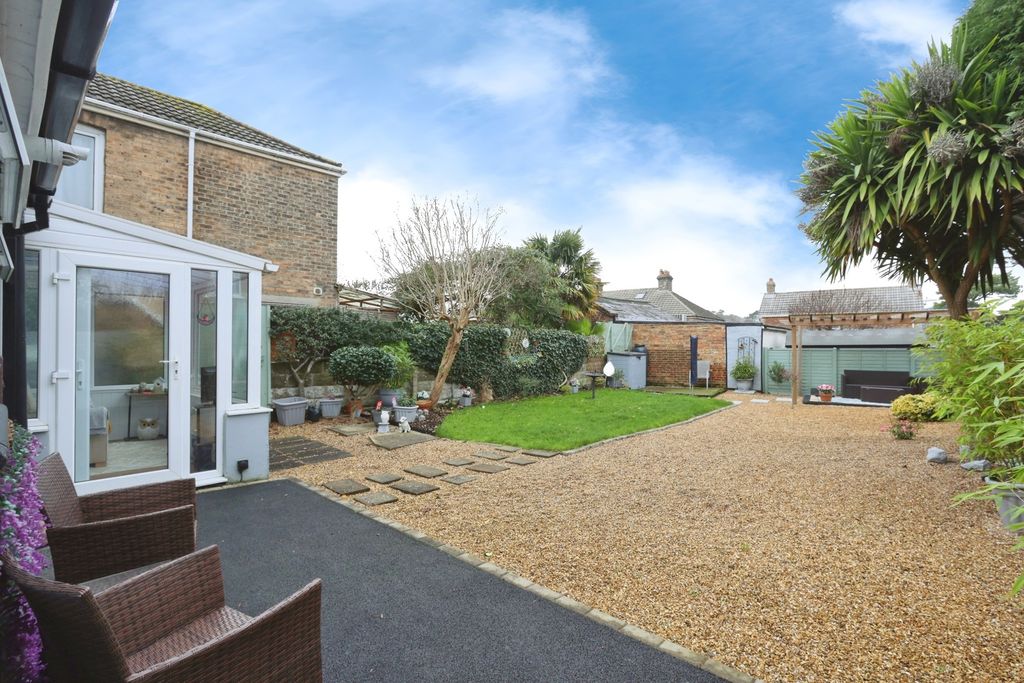 Property photo 3 of 21 Pbox-Img.Jpg