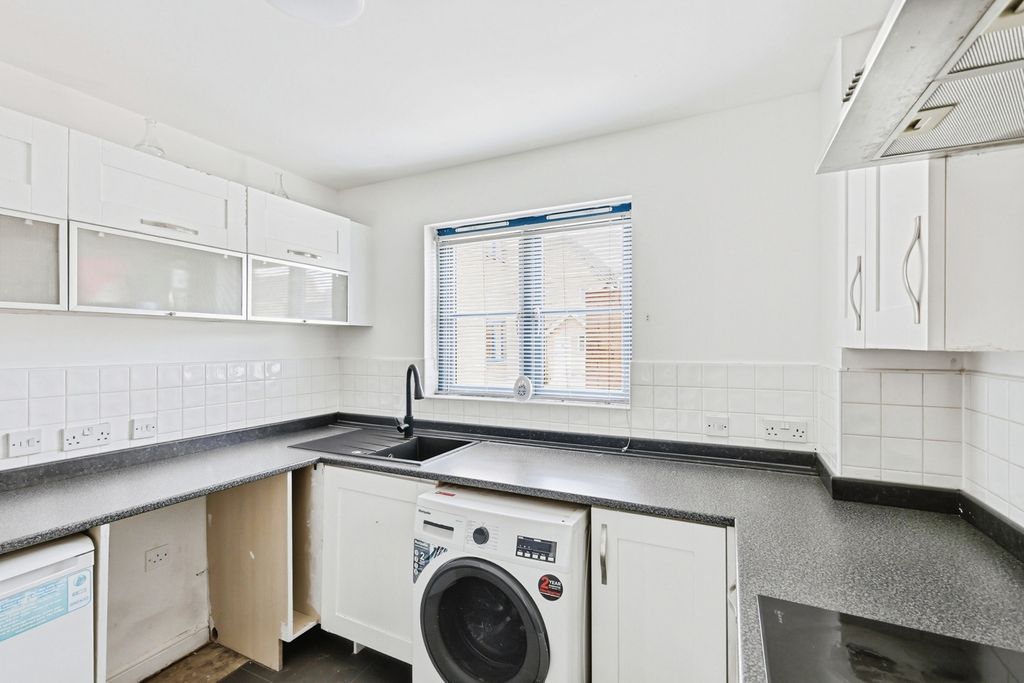 Property photo 3 of 15 Pbox-Img.Jpg