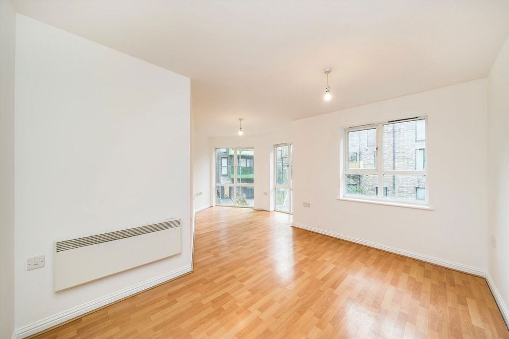Property photo 1 of 5