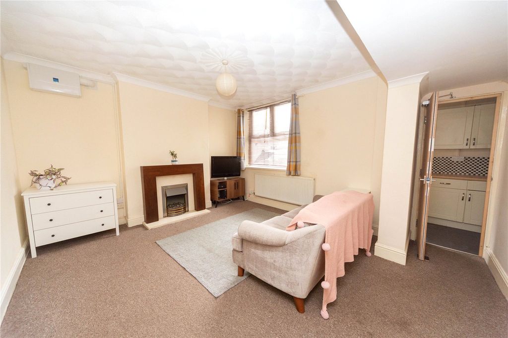 Property photo 2 of 15 Picture No. 09