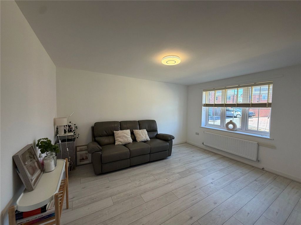 Property photo 3 of 25 Picture No. 22