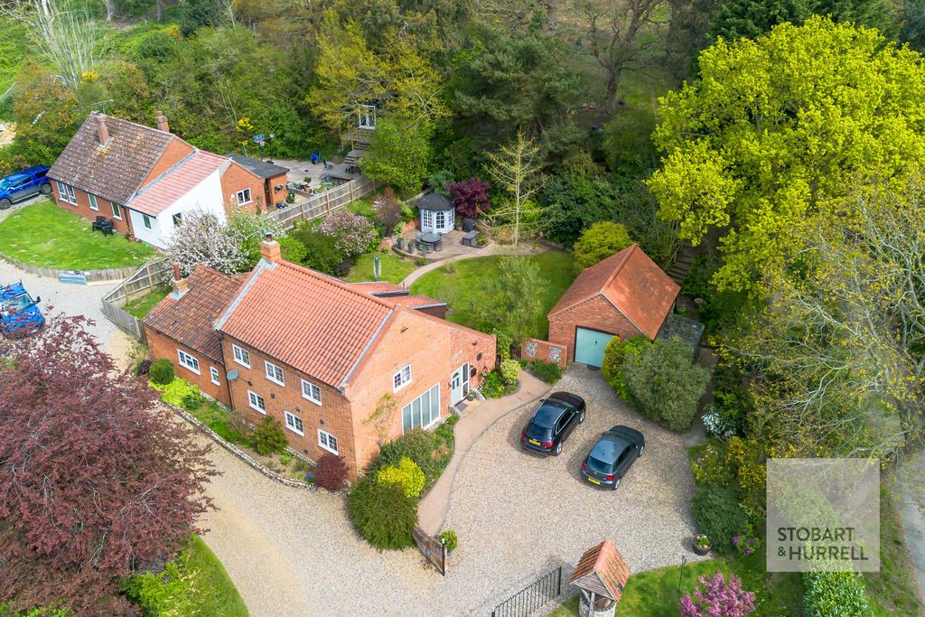 Property photo 3 of 45 Aerial
