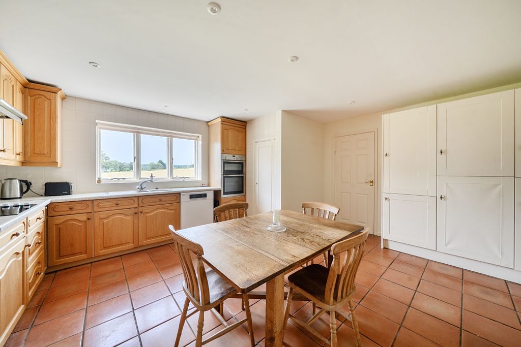Property photo 3 of 23 1481350-15-6A3995Eee7971