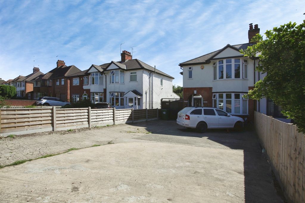 Property photo 2 of 24
