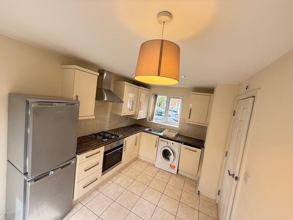 Property photo 2 of 35