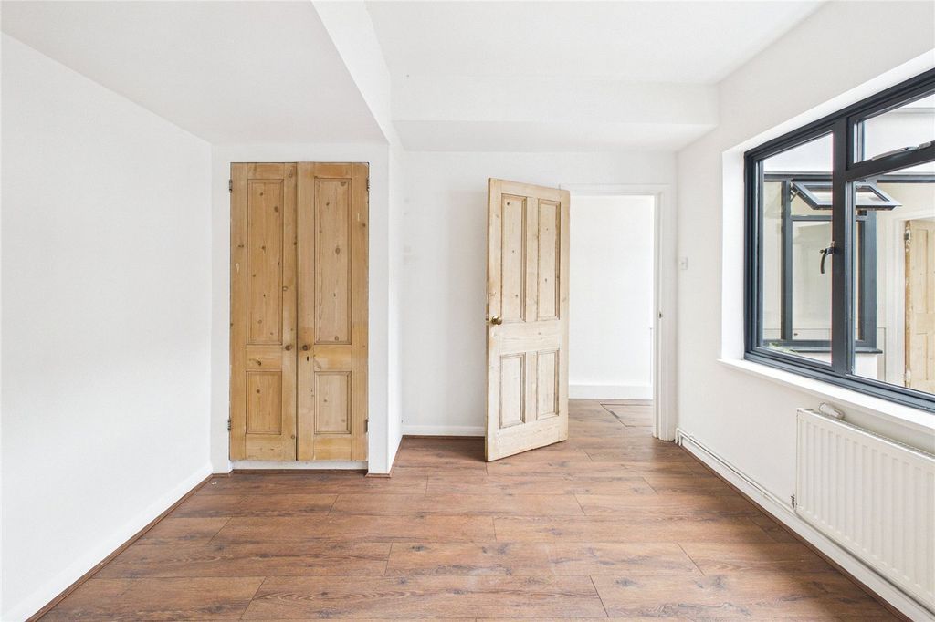 Property photo 3 of 11 Picture No. 04