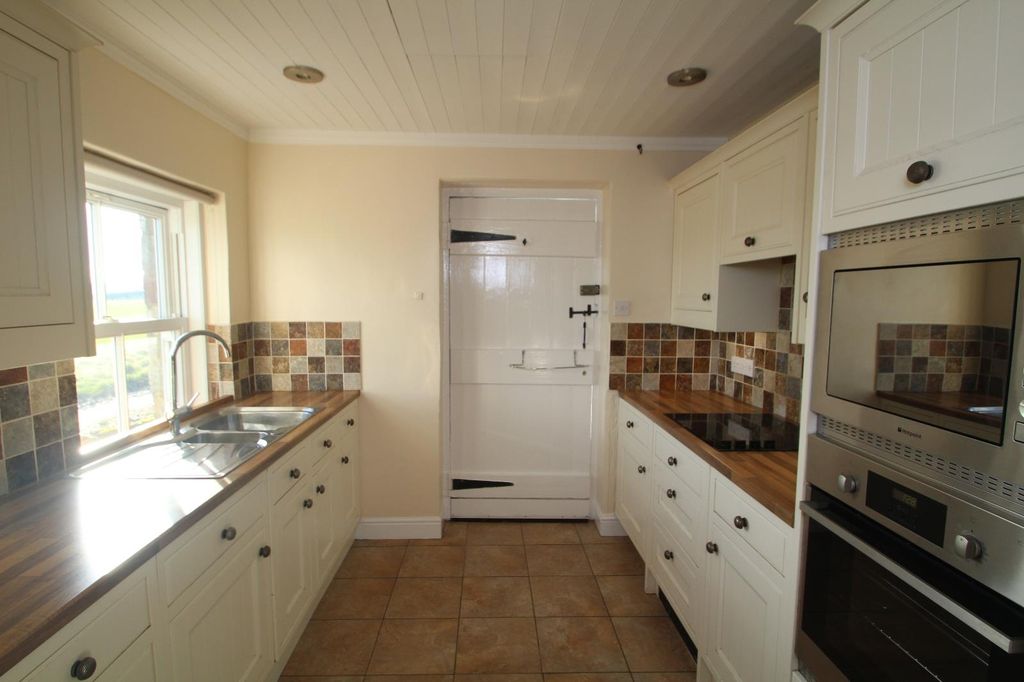 Property photo 3 of 12 0 General
