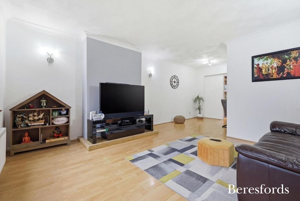 Property photo 3 of 28 Picture No. 18