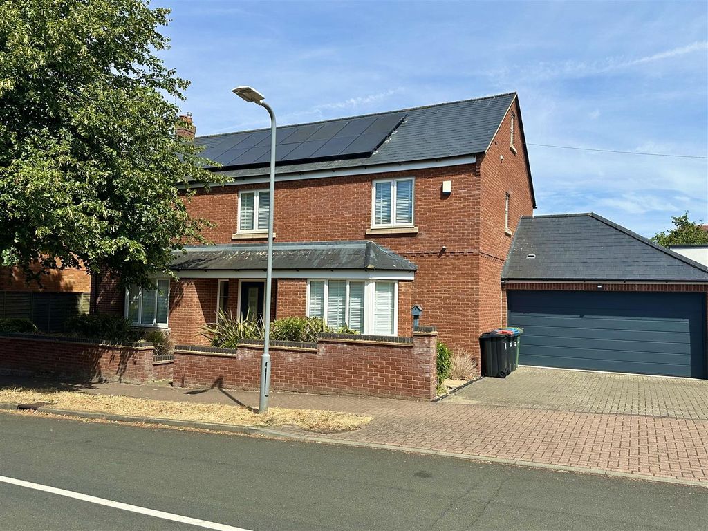 Property photo 1 of 36