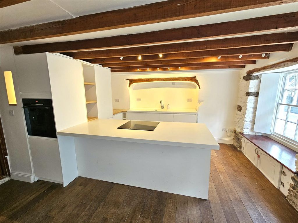 Property photo 2 of 21 Kitchen.Jpg