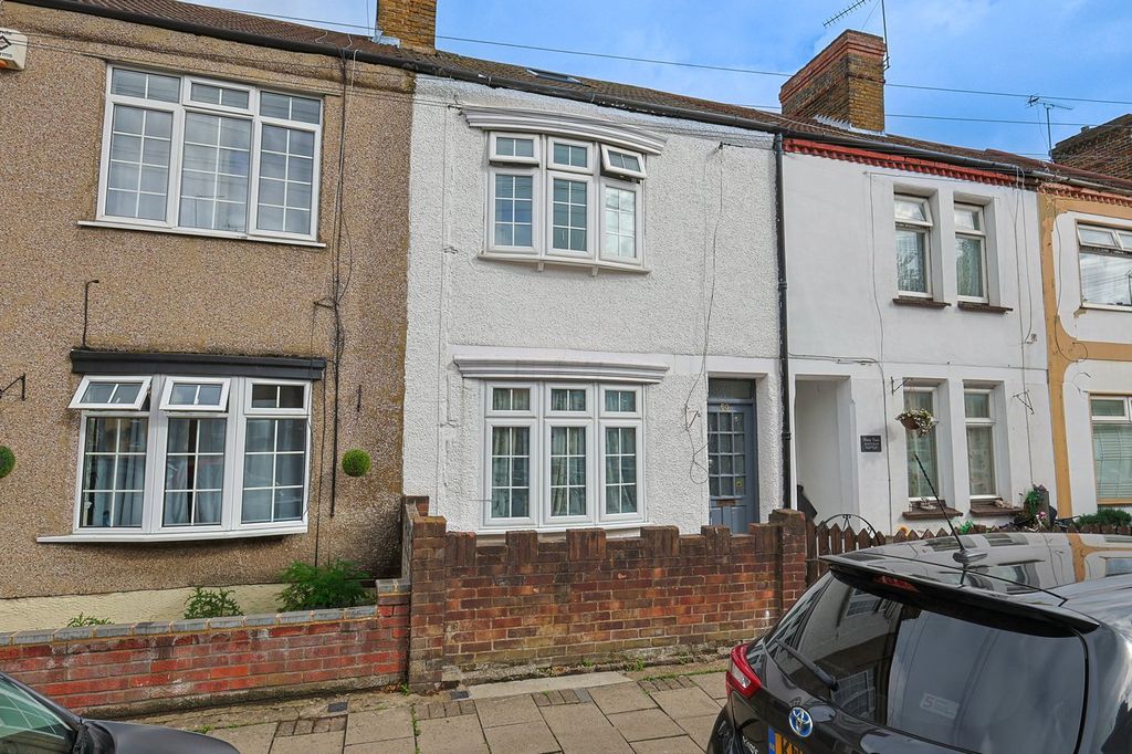 Property photo 1 of 24
