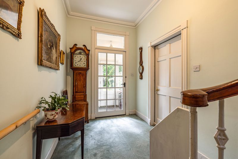 Property photo 3 of 43 Entrance Hall