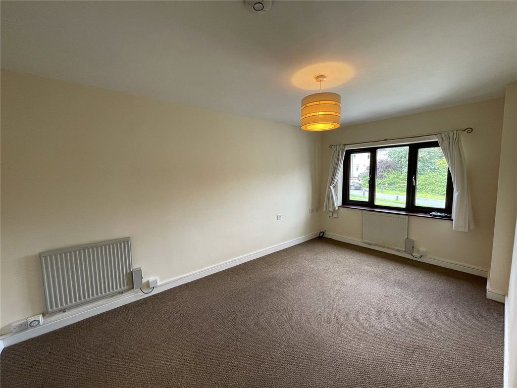 Property photo 3 of 7 Picture No. 05