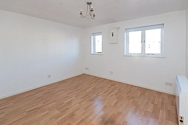 Property photo 3 of 4
