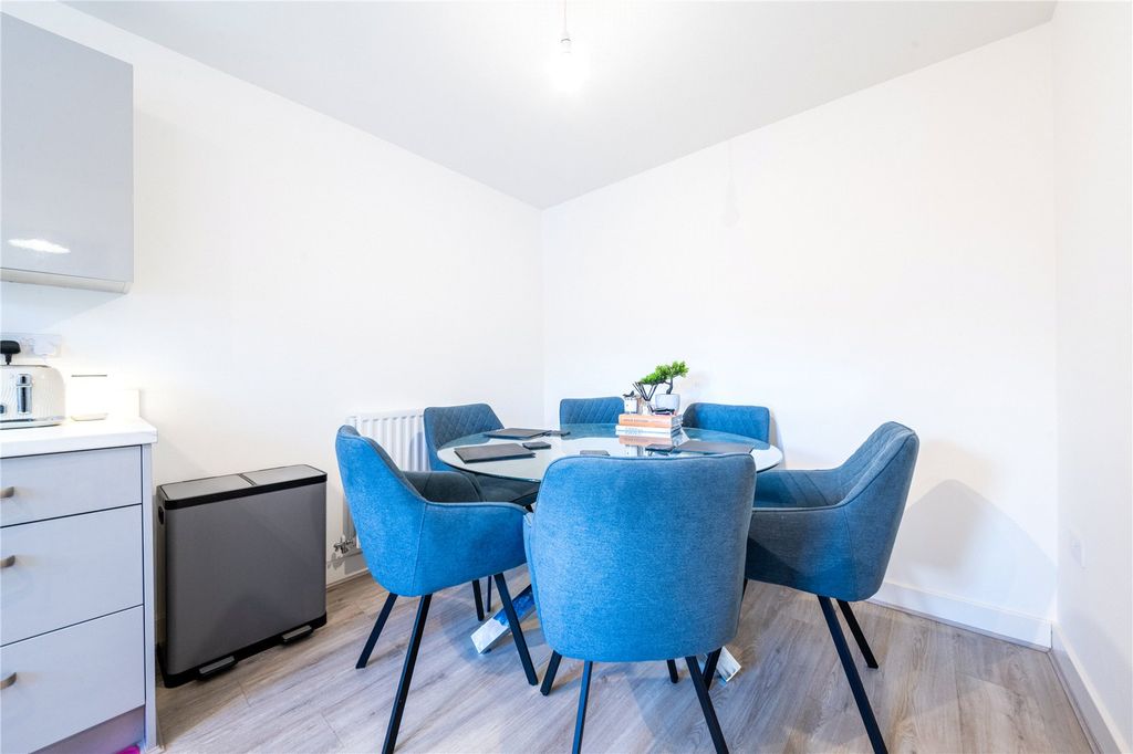 Property photo 3 of 14 Picture No. 04