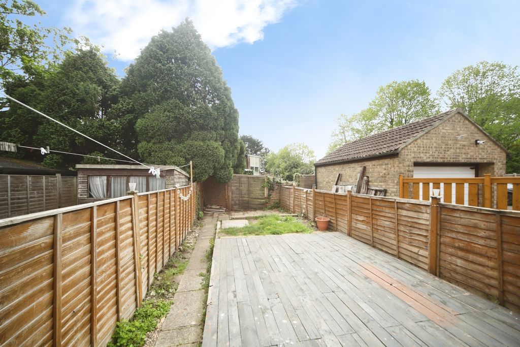 Property photo 2 of 15