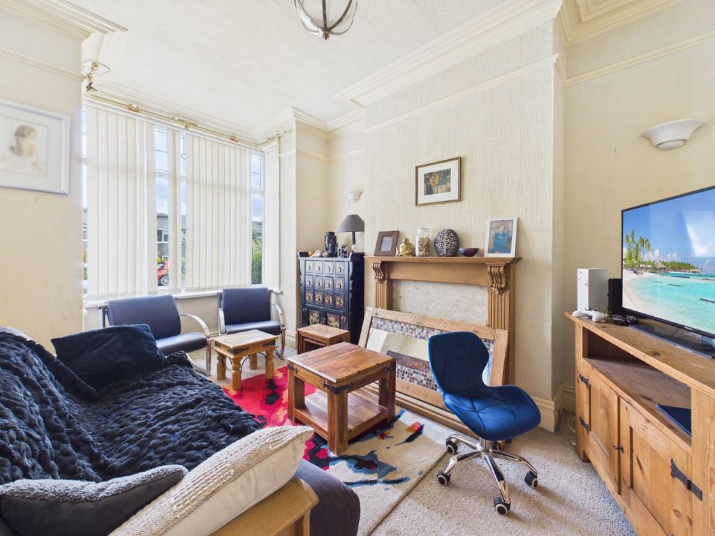 Property photo 2 of 17 Cam04899G0-Pr0333-Still009.Jpg