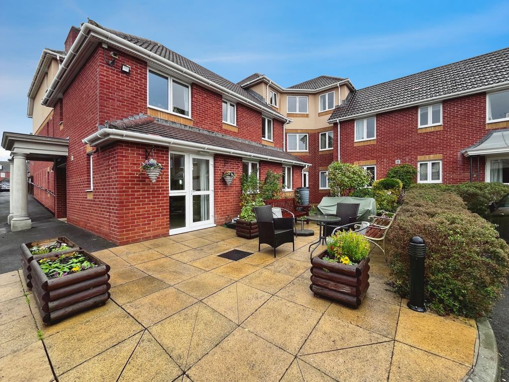 Property photo 2 of 8 Photograph