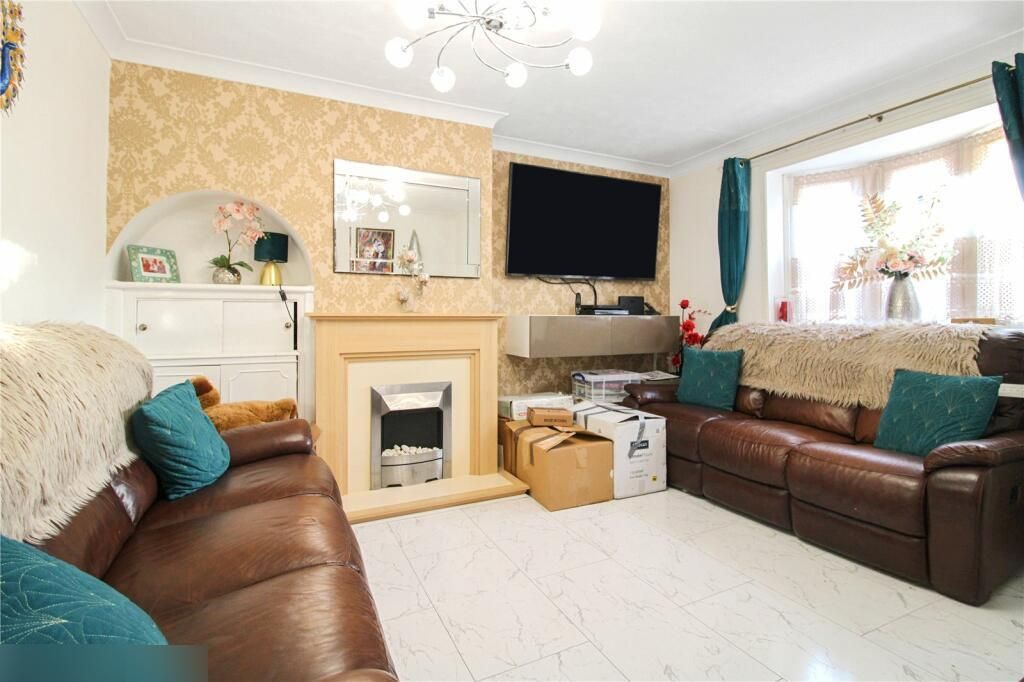 Property photo 2 of 9 Photo 1