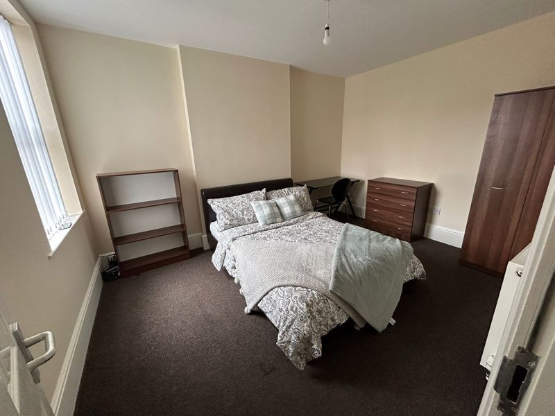 Property photo 3 of 11 Photo 3